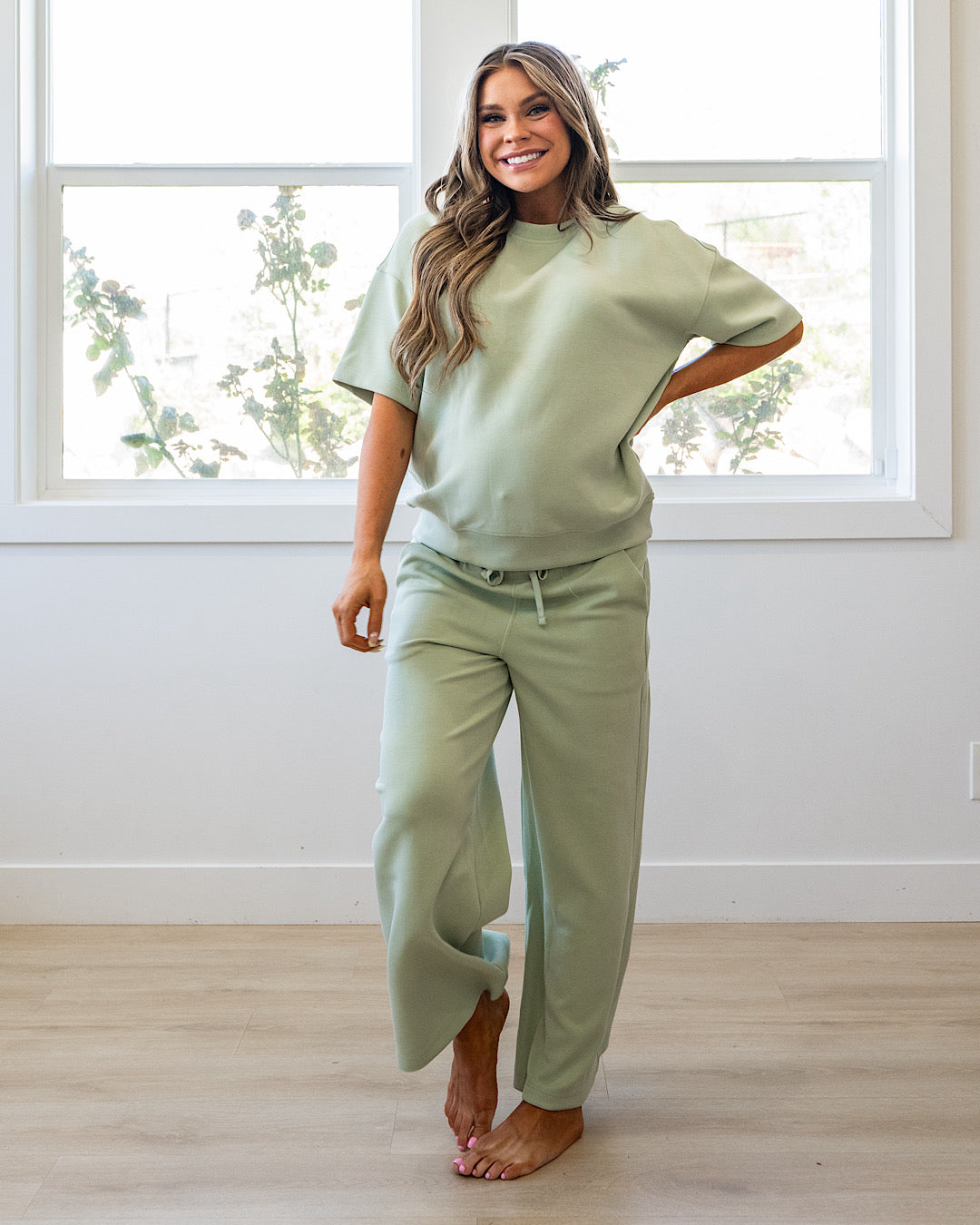 Pantalones anchos de tela scuba Kendall - Crema pistacho