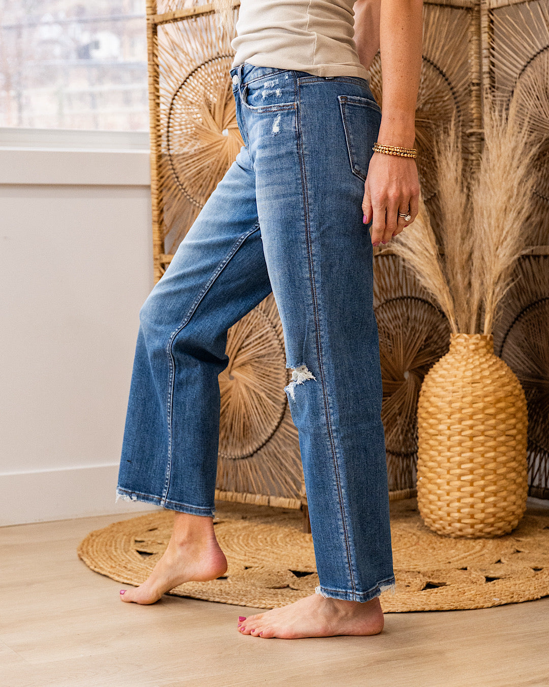 Jeans de pierna ancha con rodillas desgastadas Lovervet I Knew It