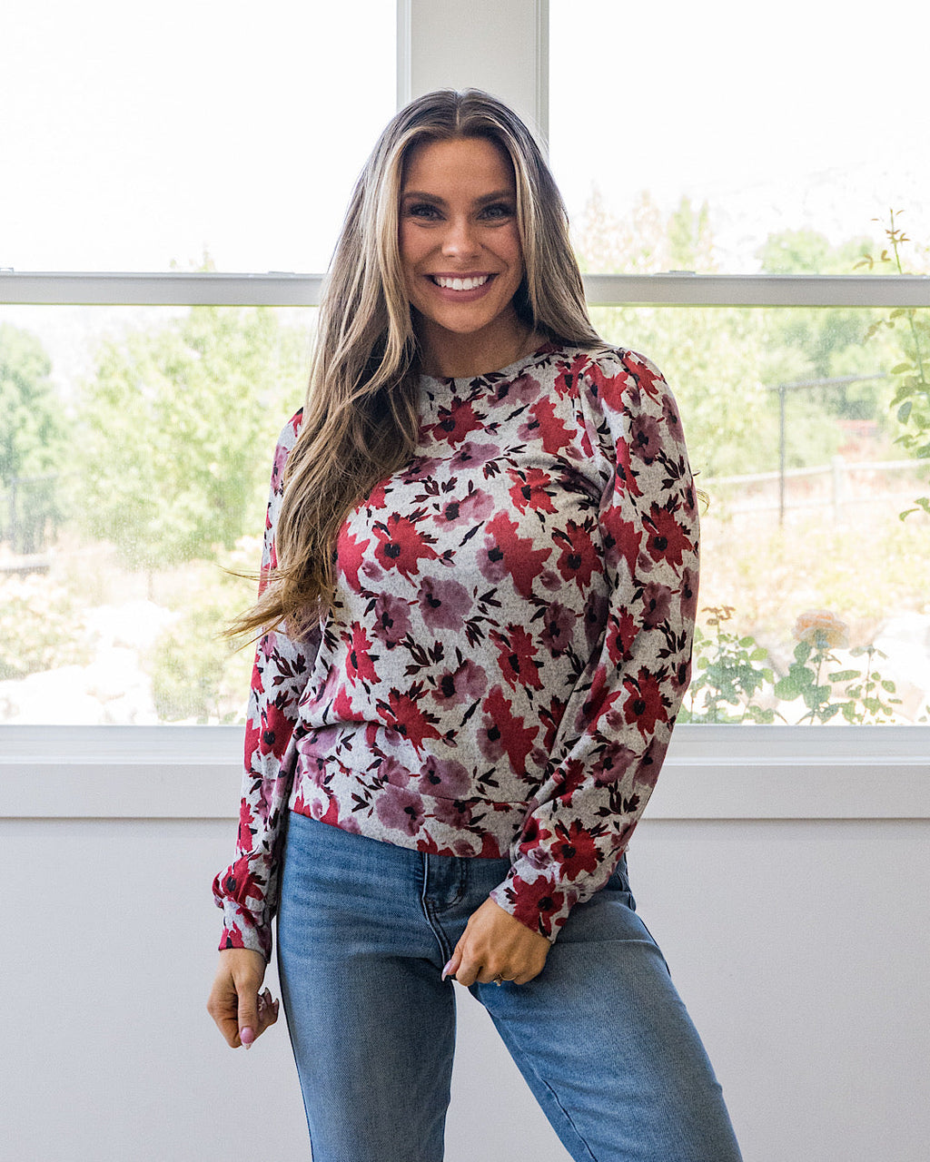 ¡NUEVO! Top Livie de flores con mangas abullonadas - Rojo