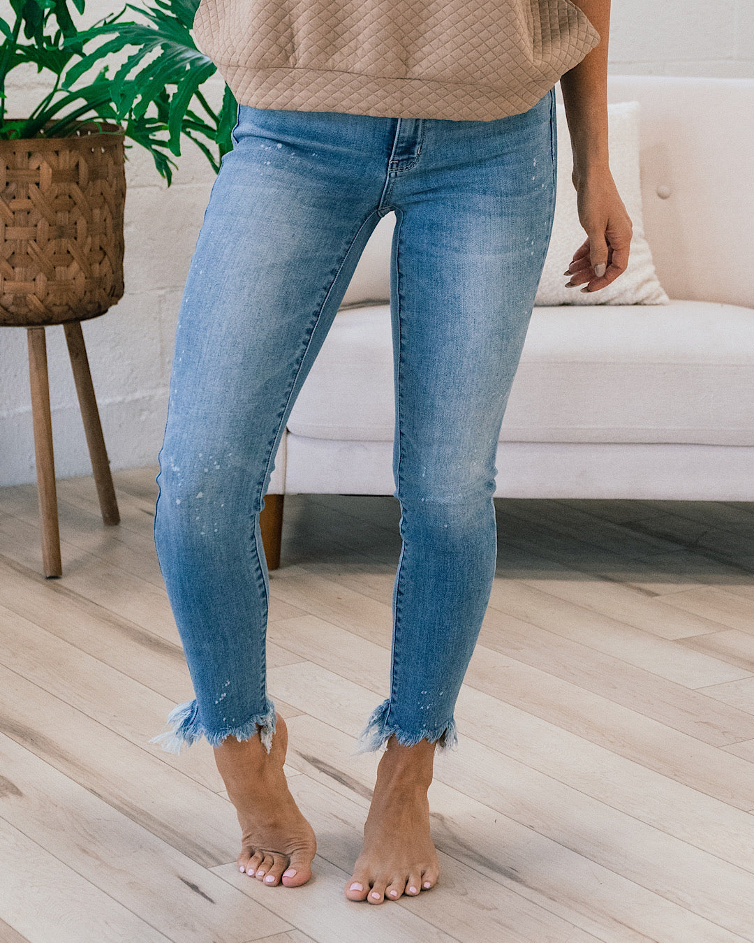 Jeans ajustados con salpicaduras de lejía Nicki de Judy Blue - VENTA FINAL