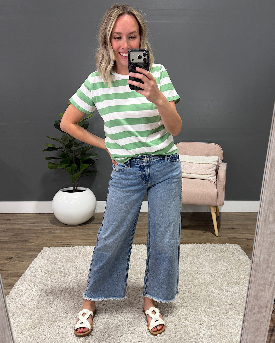 Jeans de pierna ancha Logan Fray Hem de KanCan