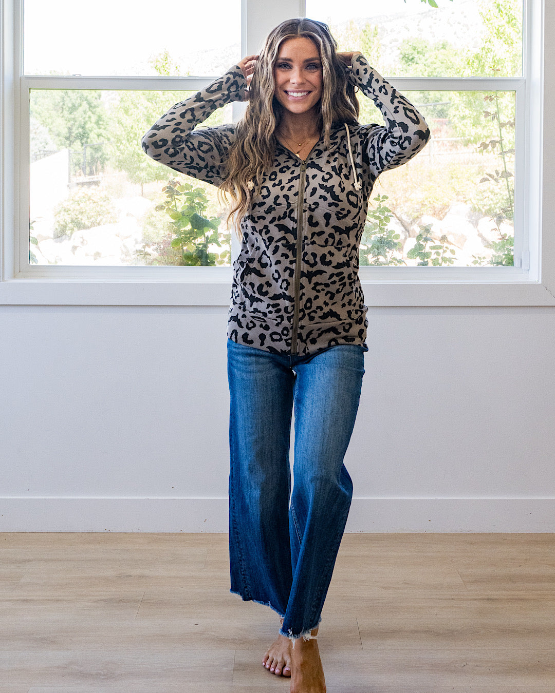 ¡NUEVO! Sudadera con cremallera completa Feline Batty de Ampersand Ave