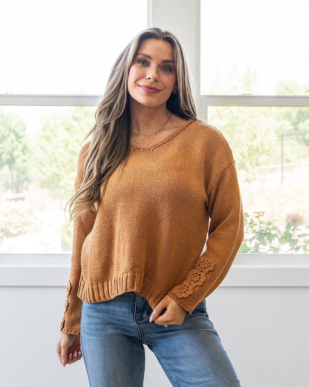 ¡NUEVO! Suéter Ella con mangas de crochet - Camel