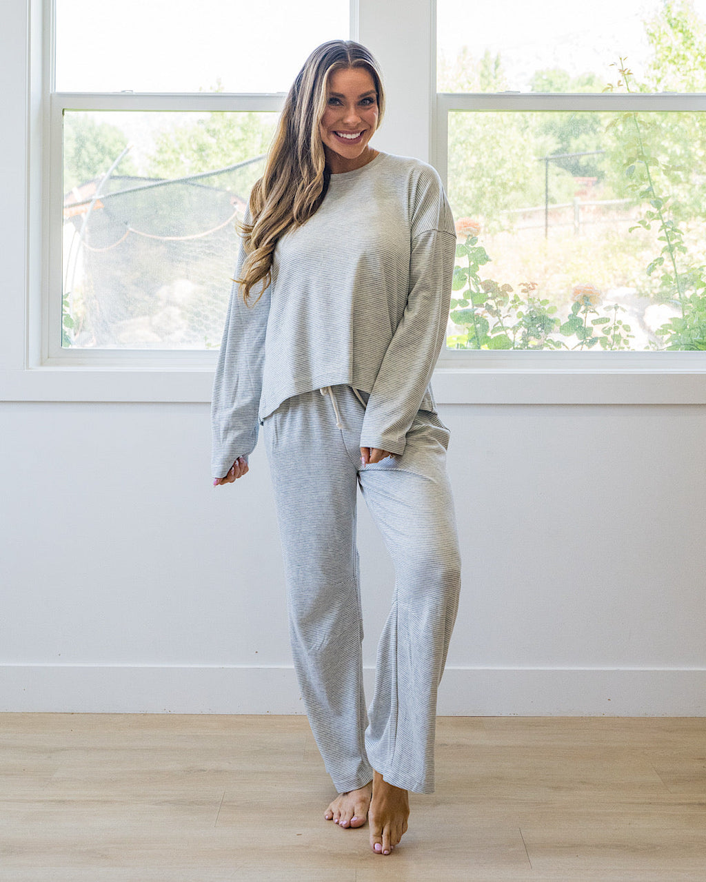 Conjunto de punto a rayas Stop Here - Gris jaspeado y crema