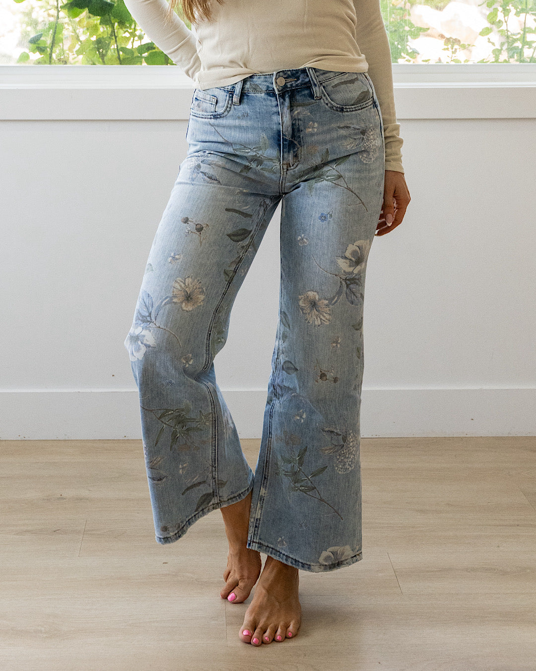 Vaqueros de campana con estampado floral vintage Vervet Kyla