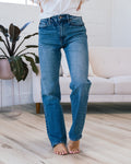 Jeans rectos Kathleen de KanCan sin efecto desgastado