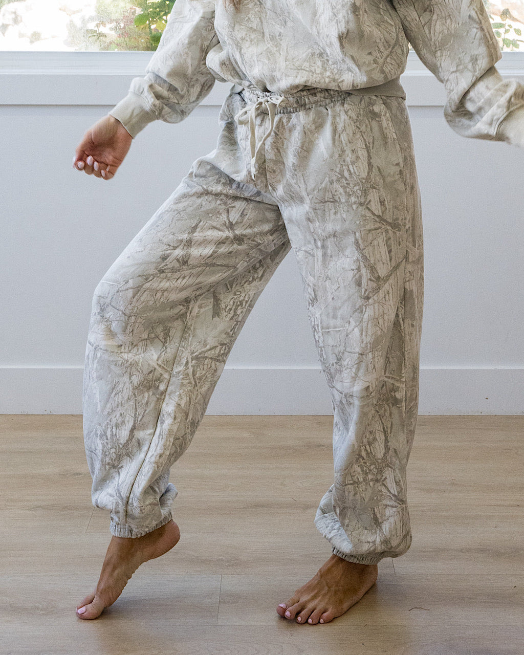 Joggers de camuflaje gris