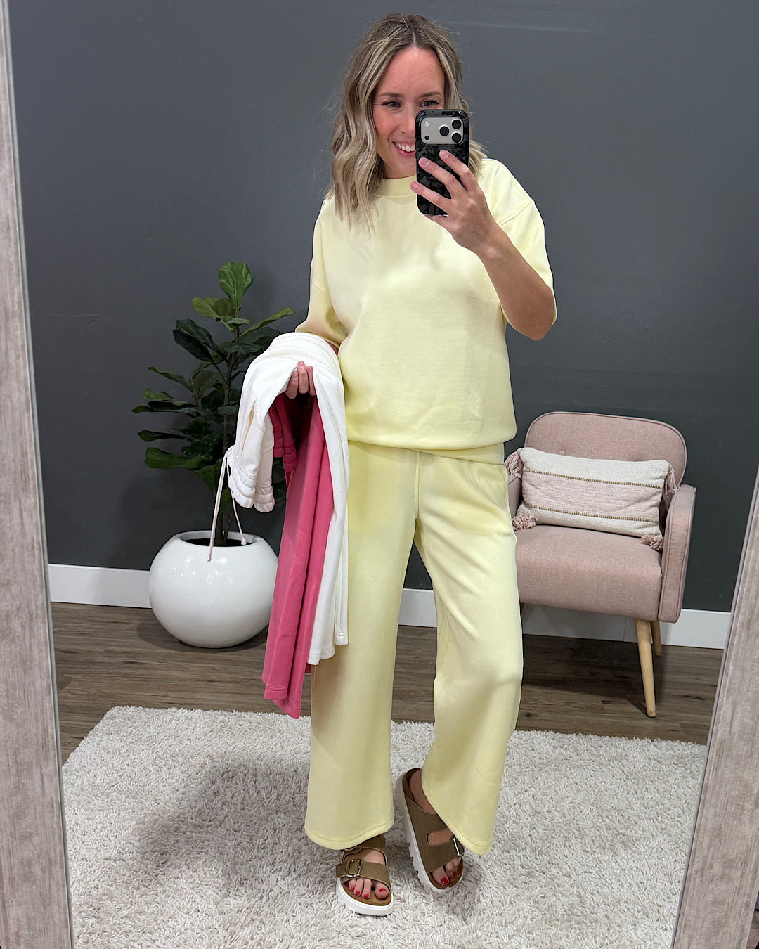 Pantalones anchos de tela scuba Kendall - Rosa Brink