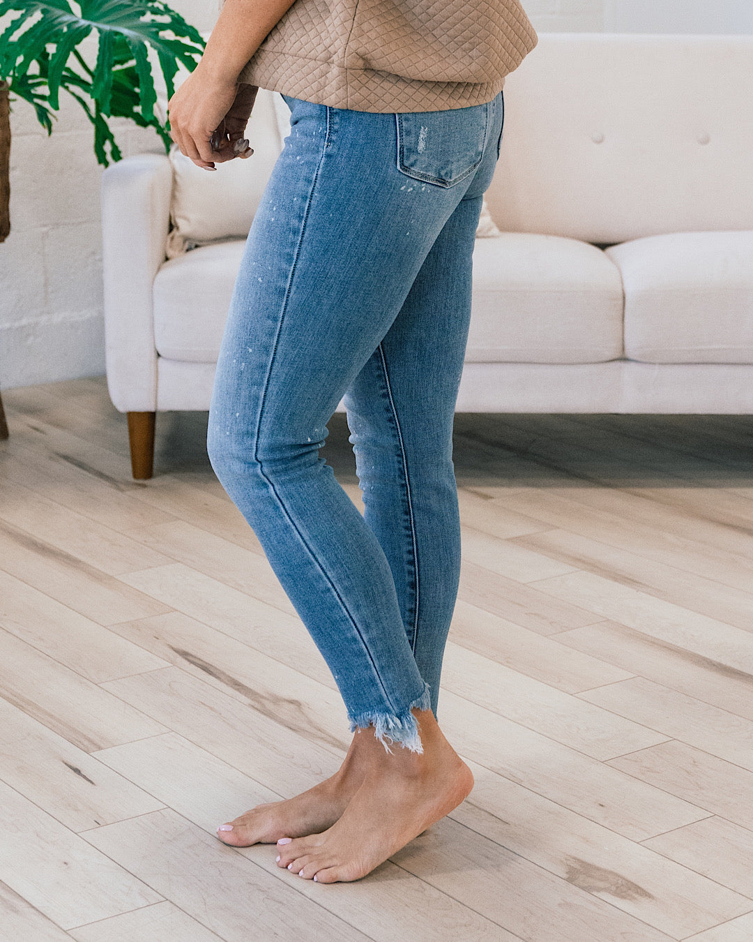 Jeans ajustados con salpicaduras de lejía Nicki de Judy Blue - VENTA FINAL