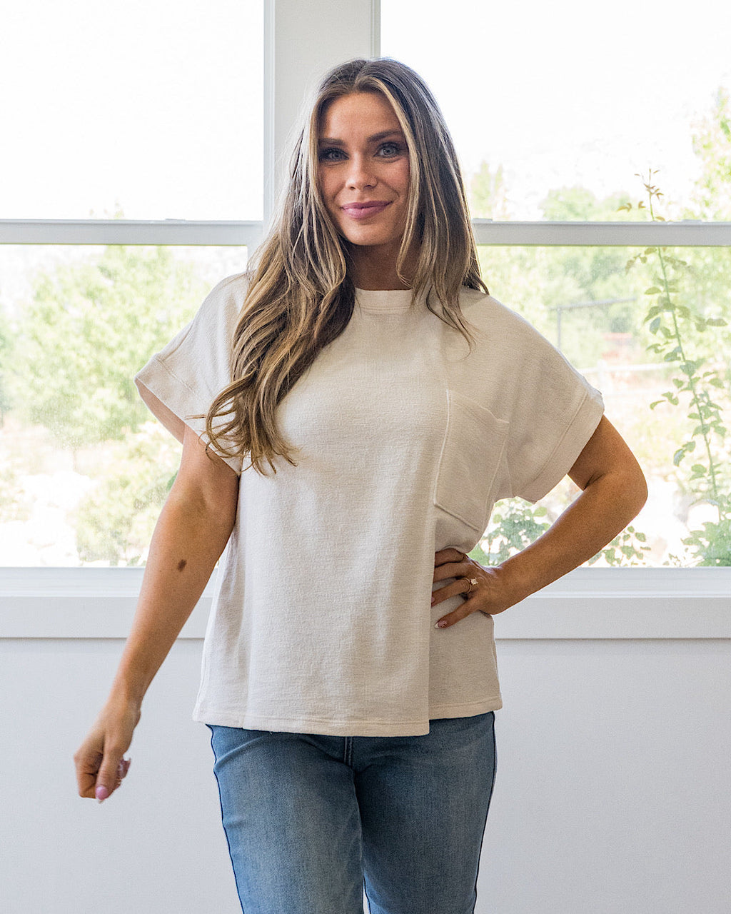 ¡NUEVO! Blusa Charlotte de manga corta con bolsillo - Crema