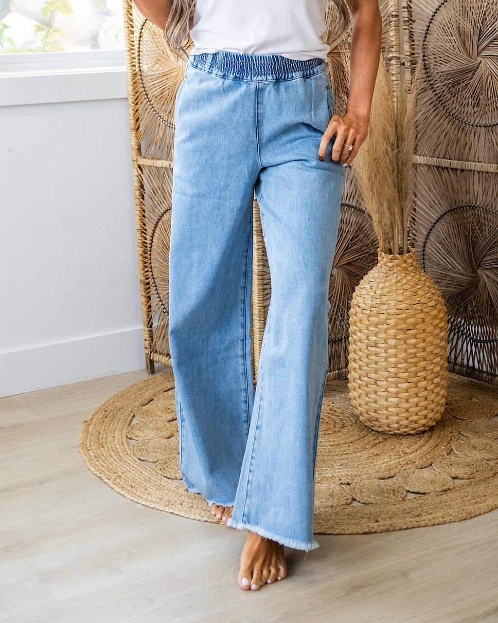Pantalones de mezclilla KanCan de pierna ancha con cintura elástica EN OFERTA