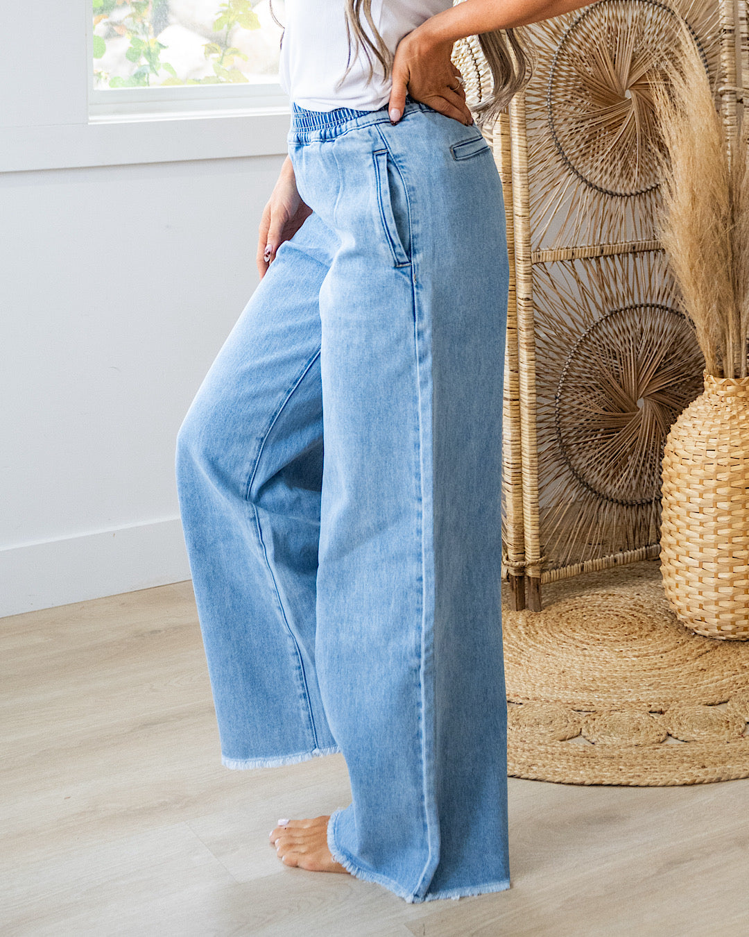 Pantalones de mezclilla KanCan de pierna ancha con cintura elástica EN OFERTA