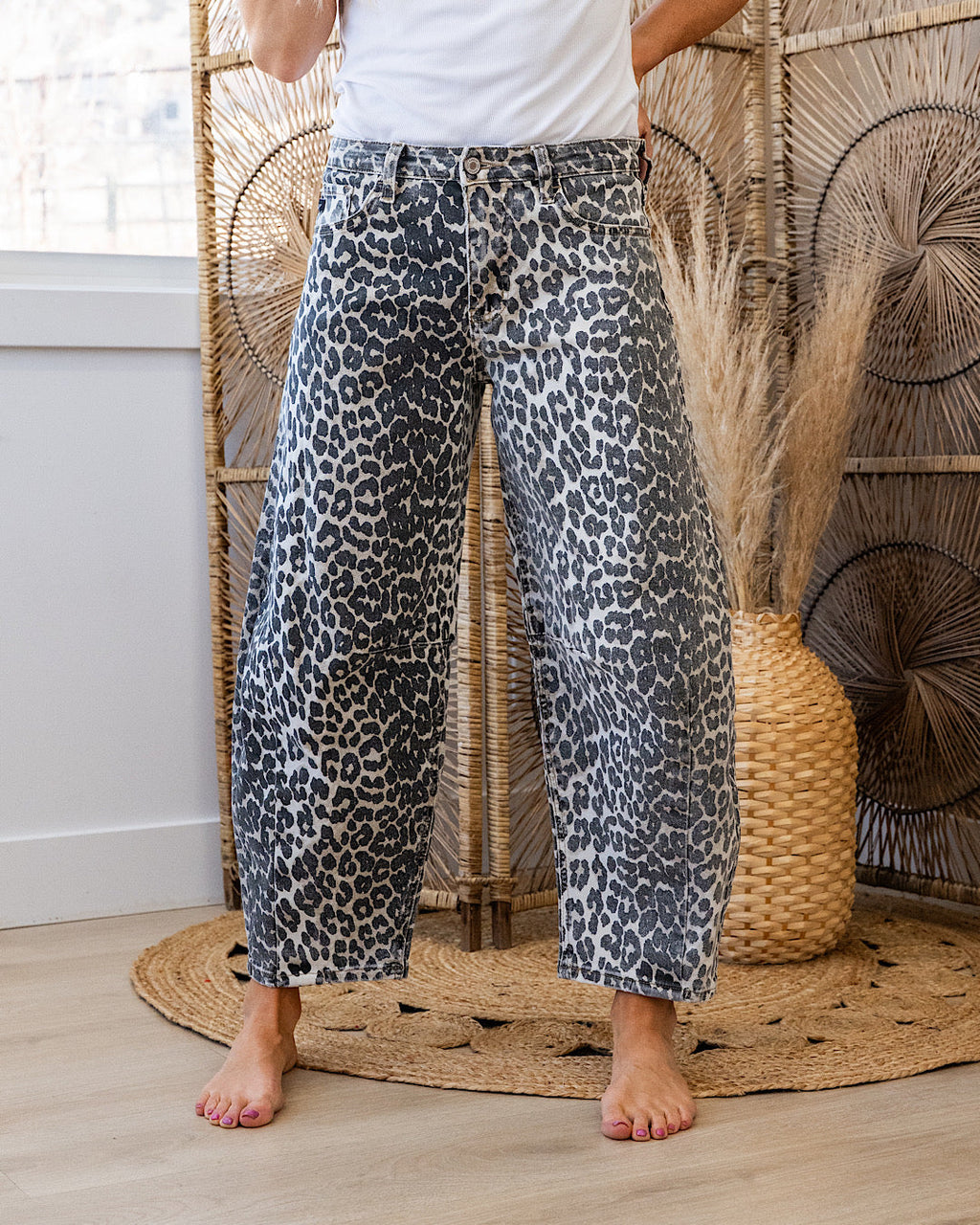 Jeans KanCan tipo barrel con estampado de leopardo EN OFERTA