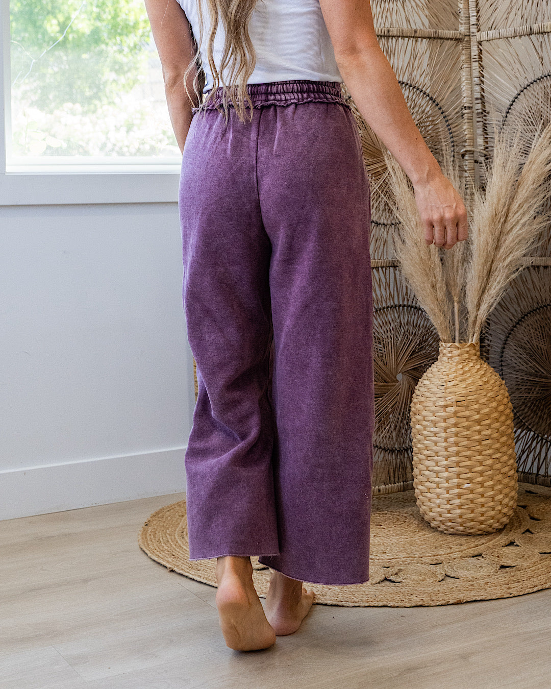 Pantalones anchos tipo cropped cómodos - Berenjena