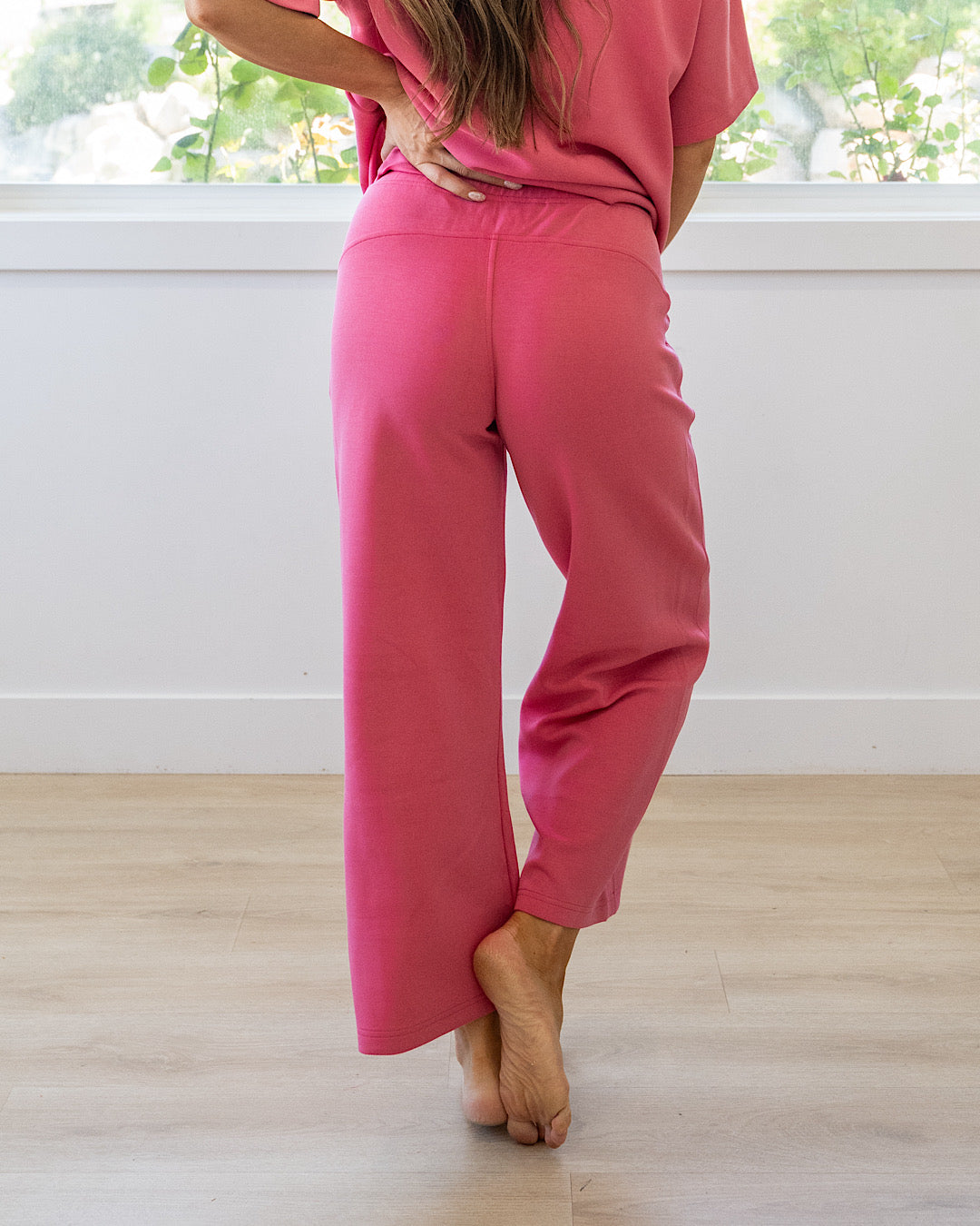 Pantalones anchos de tela scuba Kendall - Rosa Brink