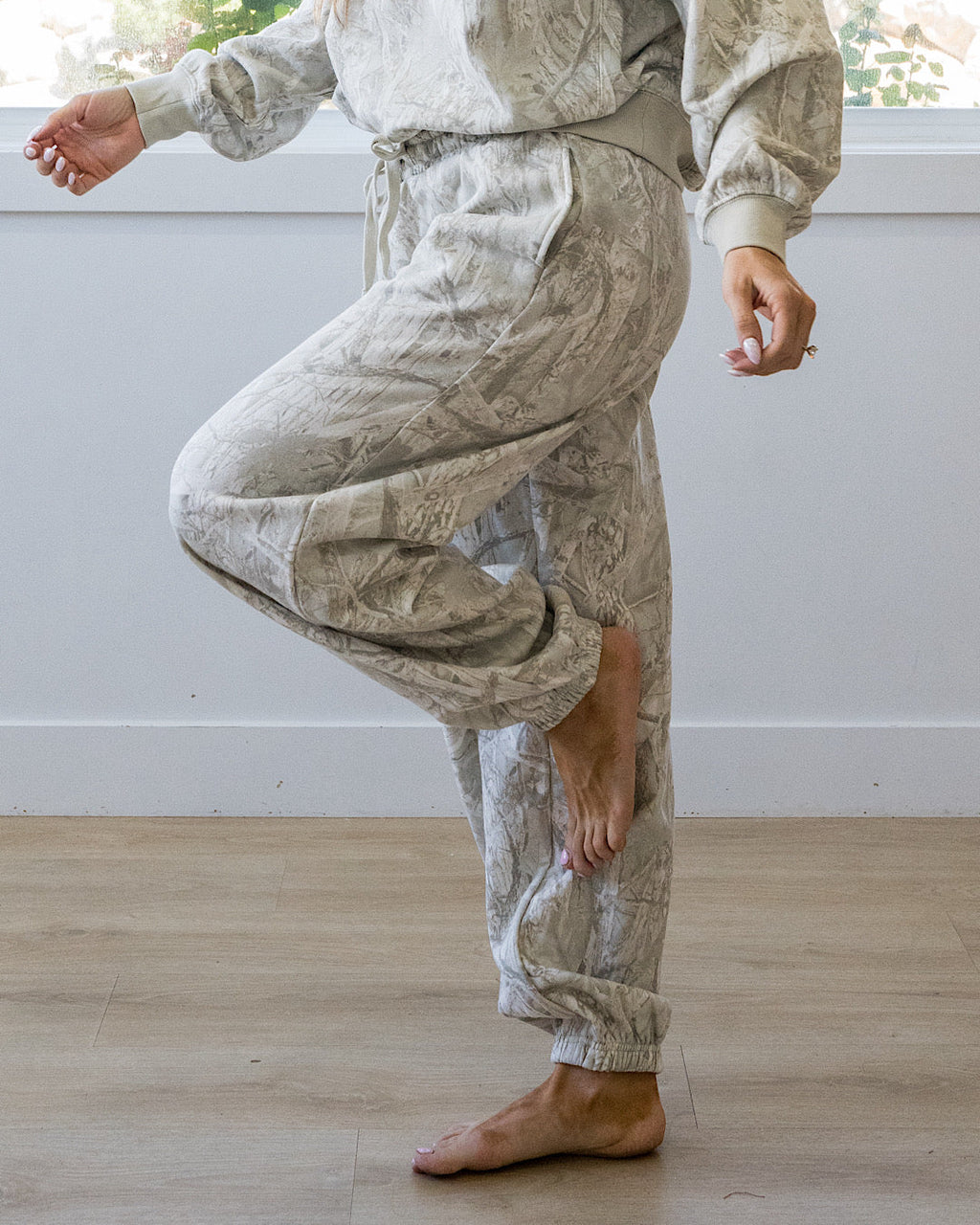 Joggers de camuflaje gris