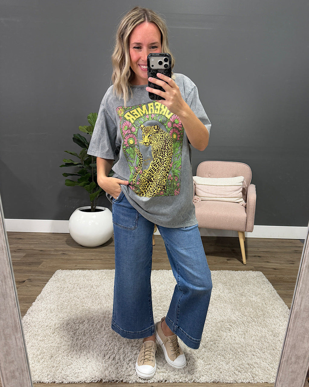 Camiseta de mezclilla con lavado mineral Leopard Dreamer Paradise 1982