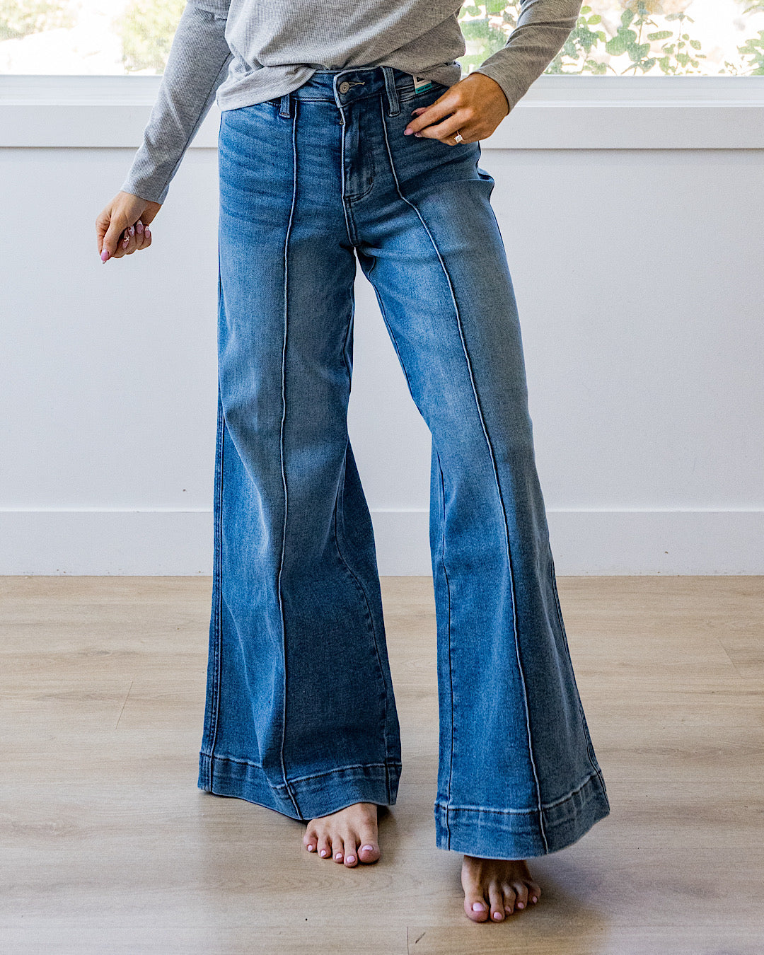 ¡NUEVO! Jeans de pierna ancha con costura frontal Judy Blue Hattie - Cortos, regulares y largos