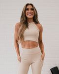 Top estilo halter con espalda deportiva y textura acanalada Rae Mode - Seashell VENTA FINAL