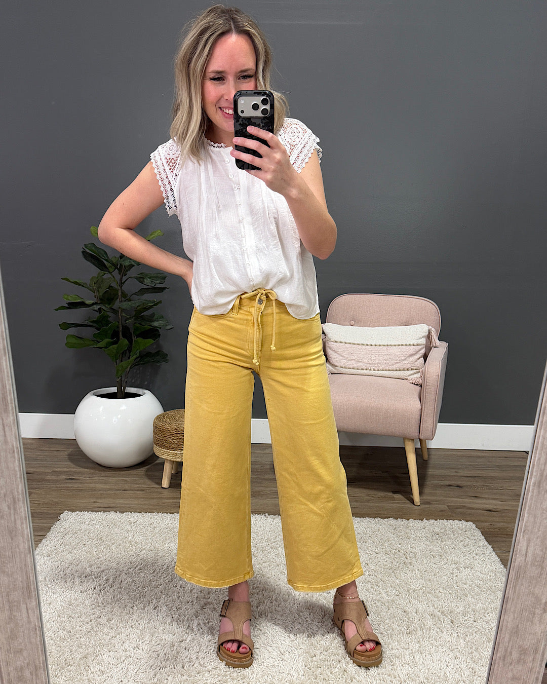 Jeans de pierna ancha y corte cropped Vervet Kacie - Marigold