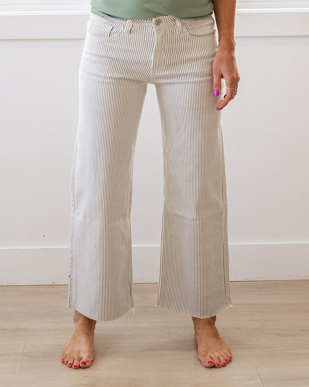 Jeans Vervet Andi de corte ancho, estilo cropped y a rayas
