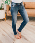 Jeans ajustados KanCan Ainsley ligeramente desgastados