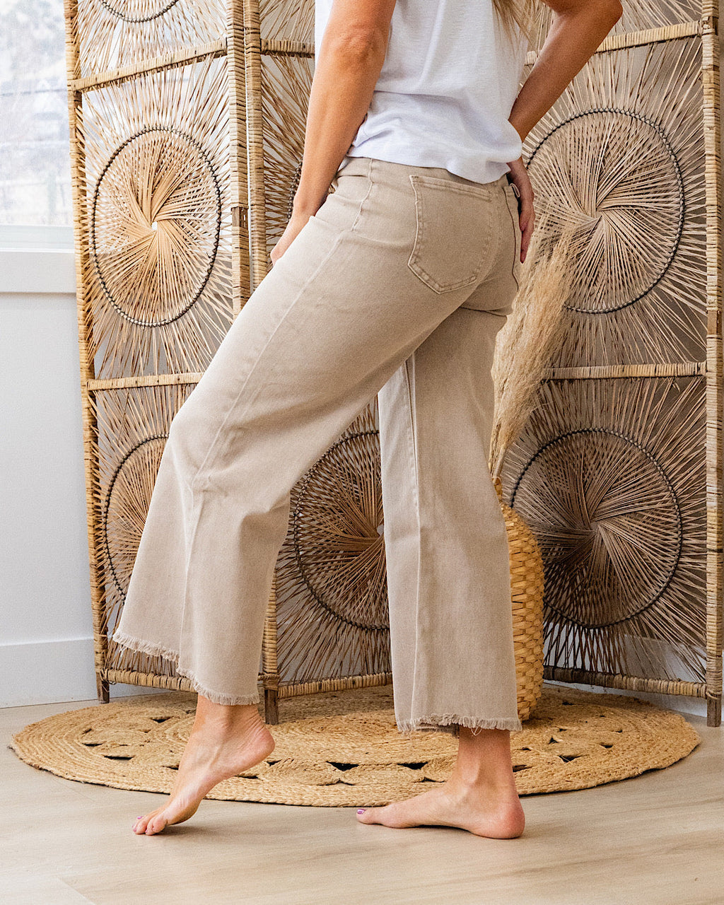 Jeans Mae de pernera ancha y corte cropped - Ash Mocha