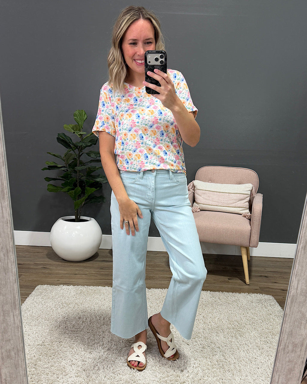 Blusa con cuello en V Sophie - Jardines de pétalos EN OFERTA