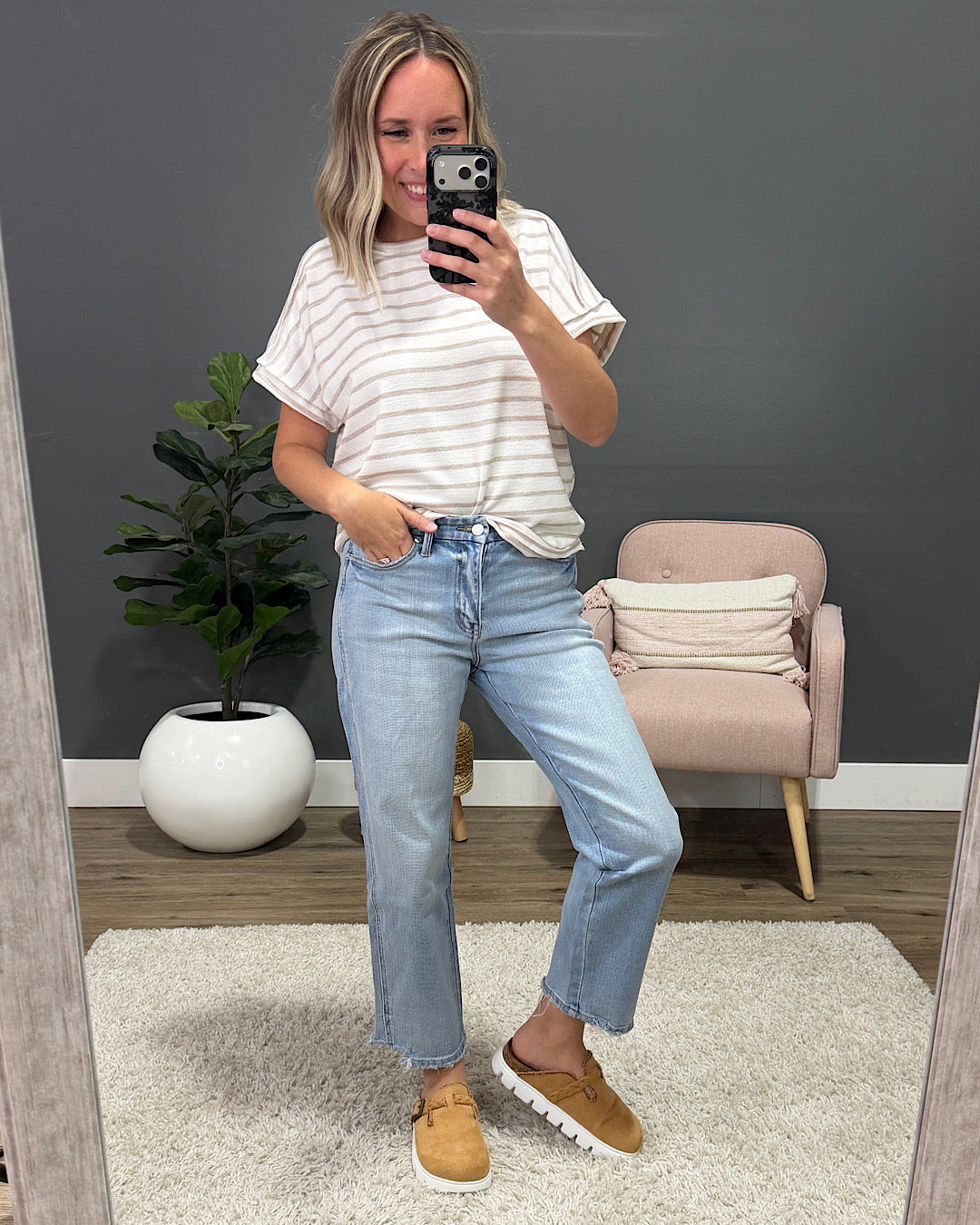 Jeans rectos KanCan Darci con abertura lateral