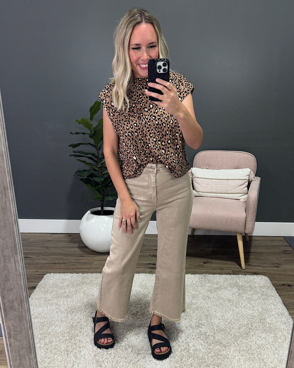 Jeans Mae de pernera ancha y corte cropped - Ash Mocha