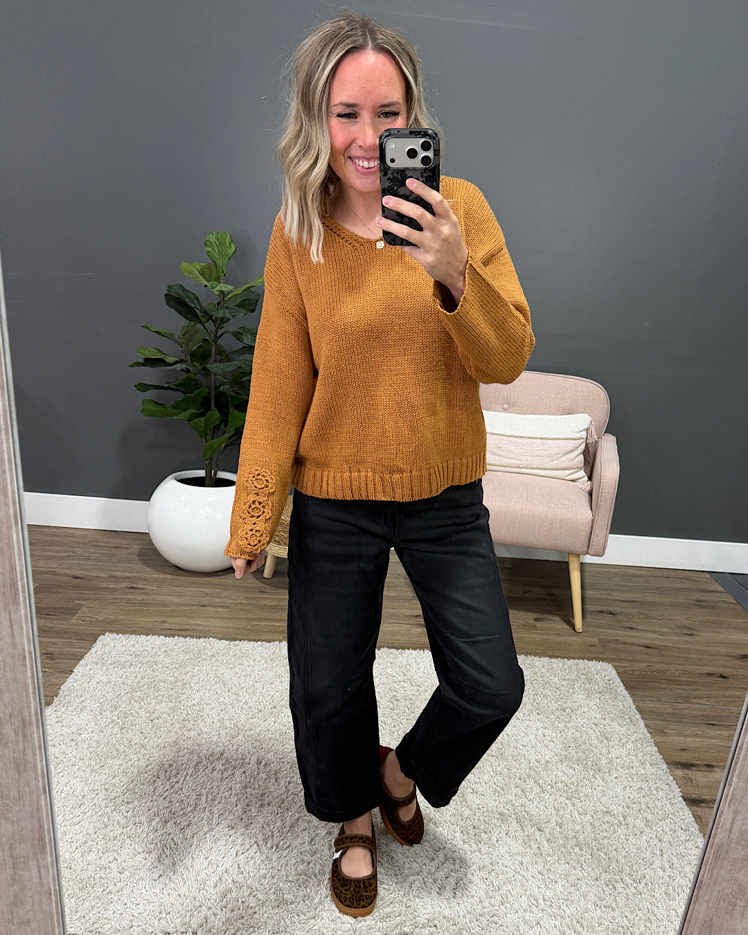 ¡NUEVO! Suéter Ella con mangas de crochet - Camel