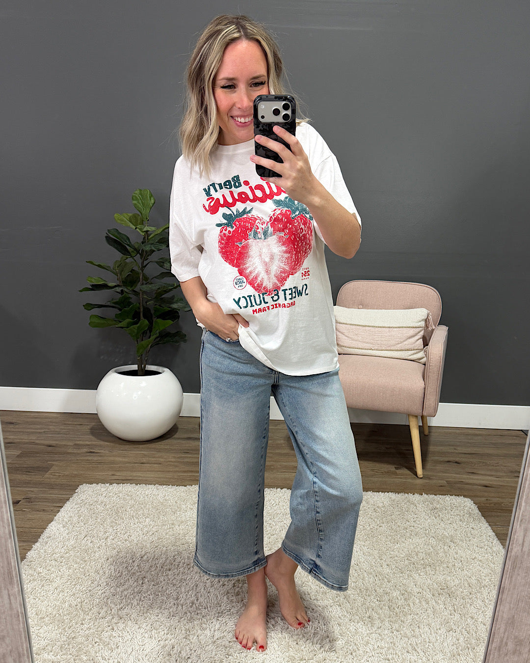Camiseta color marfil Berry Delicious